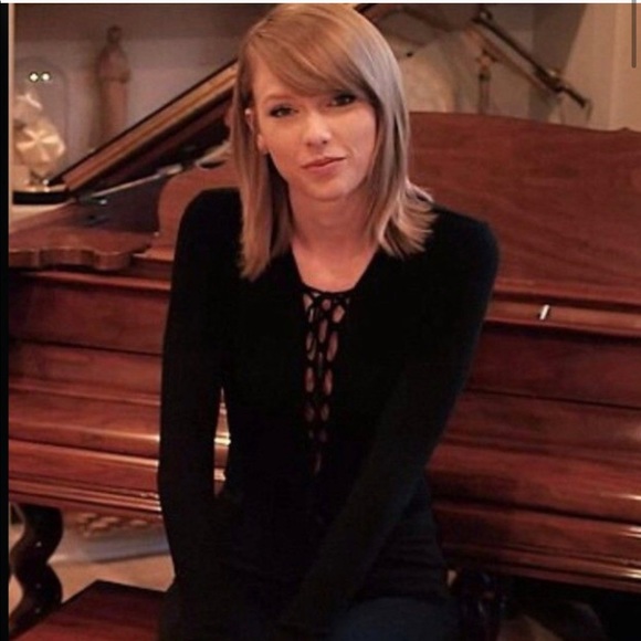 REFORMATION Avalon Plunge Lace Up Bodysuit Black Lace Up XS - Picture 9 of 9